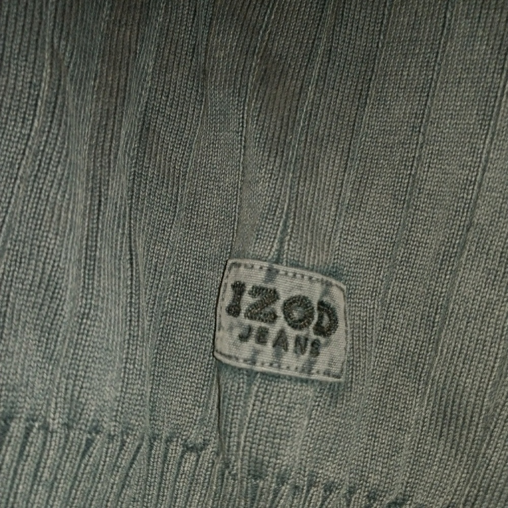 New Izod men's knit shirt